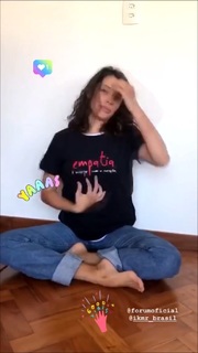 Bruna Linzmeyer feet photo thumbnail