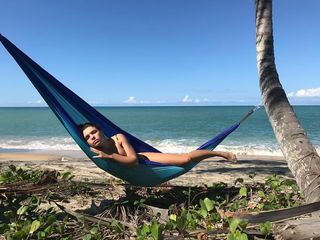 Bruna Linzmeyer feet photo thumbnail