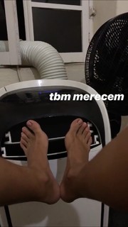 Bruna Linzmeyer feet photo thumbnail
