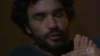 Bruna Linzmeyer feet photo thumbnail