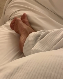 Bruna Linzmeyer feet photo thumbnail