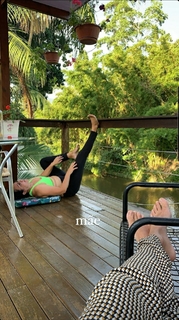 Bruna Linzmeyer feet photo thumbnail