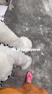 Bruna Linzmeyer feet photo thumbnail