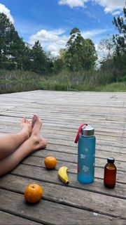 Bruna Linzmeyer feet photo thumbnail