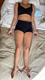 Bruna Linzmeyer feet photo thumbnail