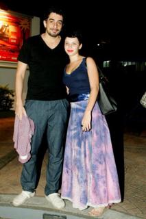 Bruna Linzmeyer feet photo thumbnail