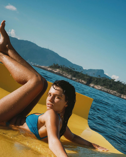 Bruna Linzmeyer feet photo thumbnail