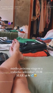 Bruna Linzmeyer feet photo thumbnail