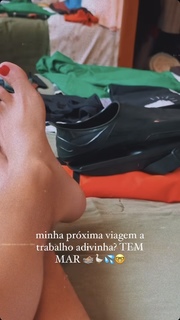Bruna Linzmeyer feet photo thumbnail