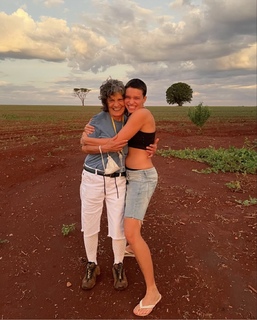 Bruna Linzmeyer feet photo thumbnail