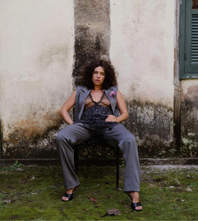 Bruna Linzmeyer feet photo thumbnail