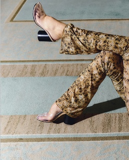 Bruna Linzmeyer feet photo thumbnail