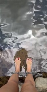 Bruna Linzmeyer feet photo thumbnail