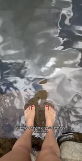 Bruna Linzmeyer feet photo thumbnail