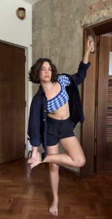 Bruna Linzmeyer feet photo thumbnail