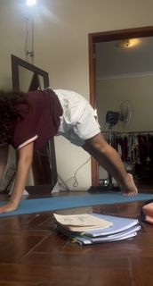 Bruna Linzmeyer feet photo thumbnail