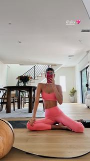 Bruna Lírio feet photo 17