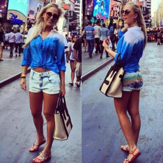 Bruna Manzon feet photo 16