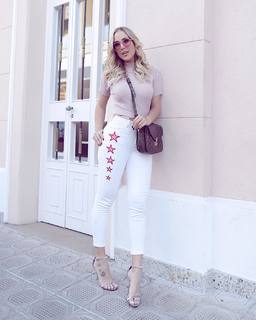 Bruna Manzon feet photo 9