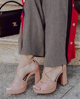 Bruna Manzon feet photo 17