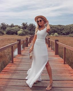 Bruna Manzon feet photo 10