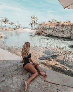 Bruna Manzon feet photo 4
