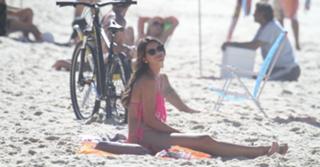 Bruna Marquezine feet photo thumbnail