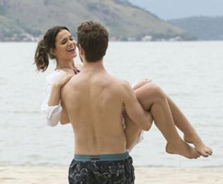 Bruna Marquezine feet photo thumbnail