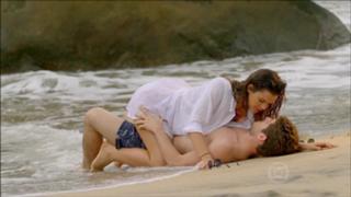 Bruna Marquezine feet photo thumbnail
