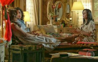 Bruna Marquezine feet photo thumbnail