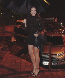 Bruna Marquezine feet photo thumbnail