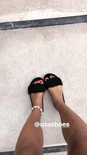 Bruna Marquezine feet photo thumbnail