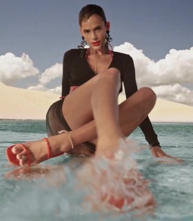 Bruna Marquezine feet photo thumbnail