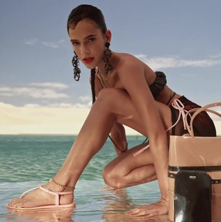 Bruna Marquezine feet photo thumbnail