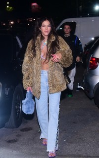 Bruna Marquezine feet photo thumbnail