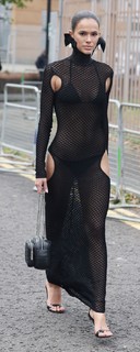 Bruna Marquezine feet photo thumbnail