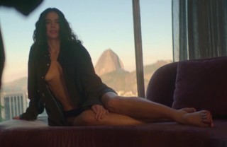 Bruna Marquezine feet photo thumbnail
