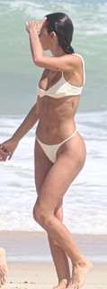 Bruna Marquezine feet photo thumbnail