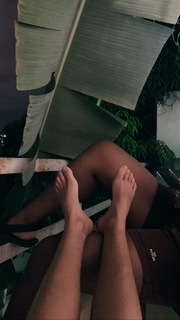 Bruna Marquezine feet photo thumbnail