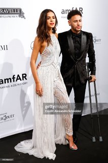 Bruna Marquezine feet photo thumbnail