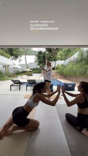 Bruna Marquezine feet photo thumbnail