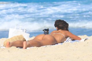 Bruna Marquezine feet photo thumbnail