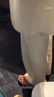 Bruna Marquezine feet photo 11
