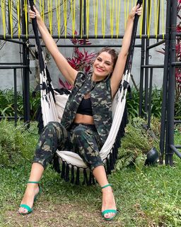 Bruna Thedy feet photo 8