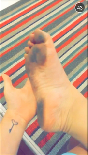 Bruna Vieira feet photo 1