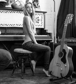 Bryana Holly feet photo 7
