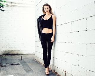 Bryana Holly feet photo 2