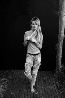 Bryana Holly feet photo 5