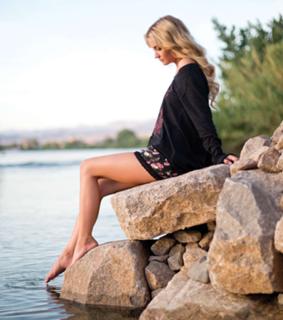 Bryana Holly feet photo 2