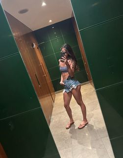 Bryce Adams feet photo thumbnail